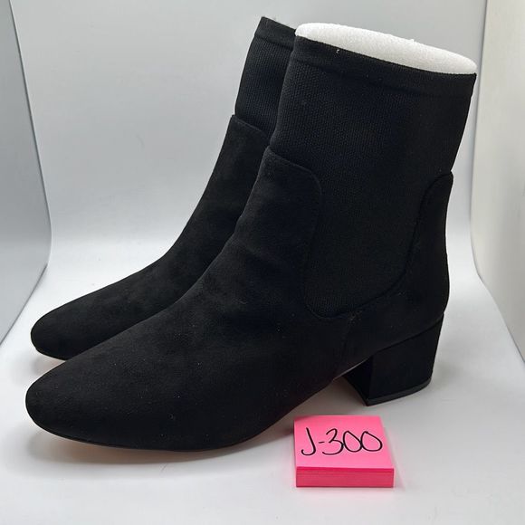 CUSHIONAIRE Women's block heel stretch boot with Memory Foam Padding 8 WIDE BLAC - Picture 3 of 7